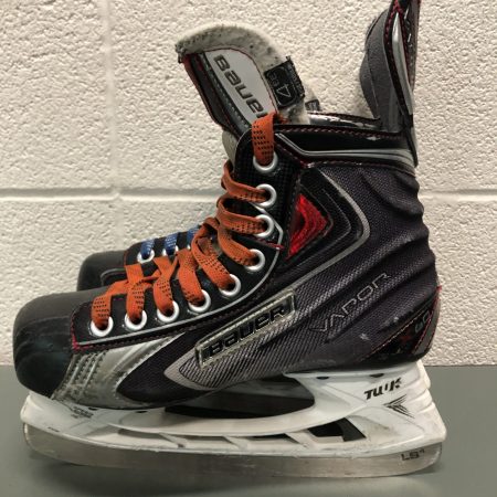 Junior Used Bauer Vapor X60 Hockey Skates Extra Wide Size 4EE