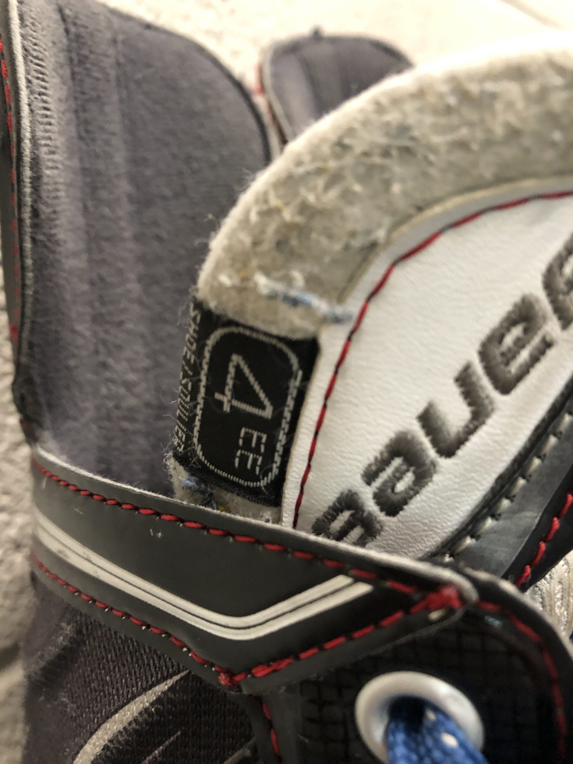 Junior Used Bauer Vapor X60 Hockey Skates Extra Wide Size 4EE - Image 12