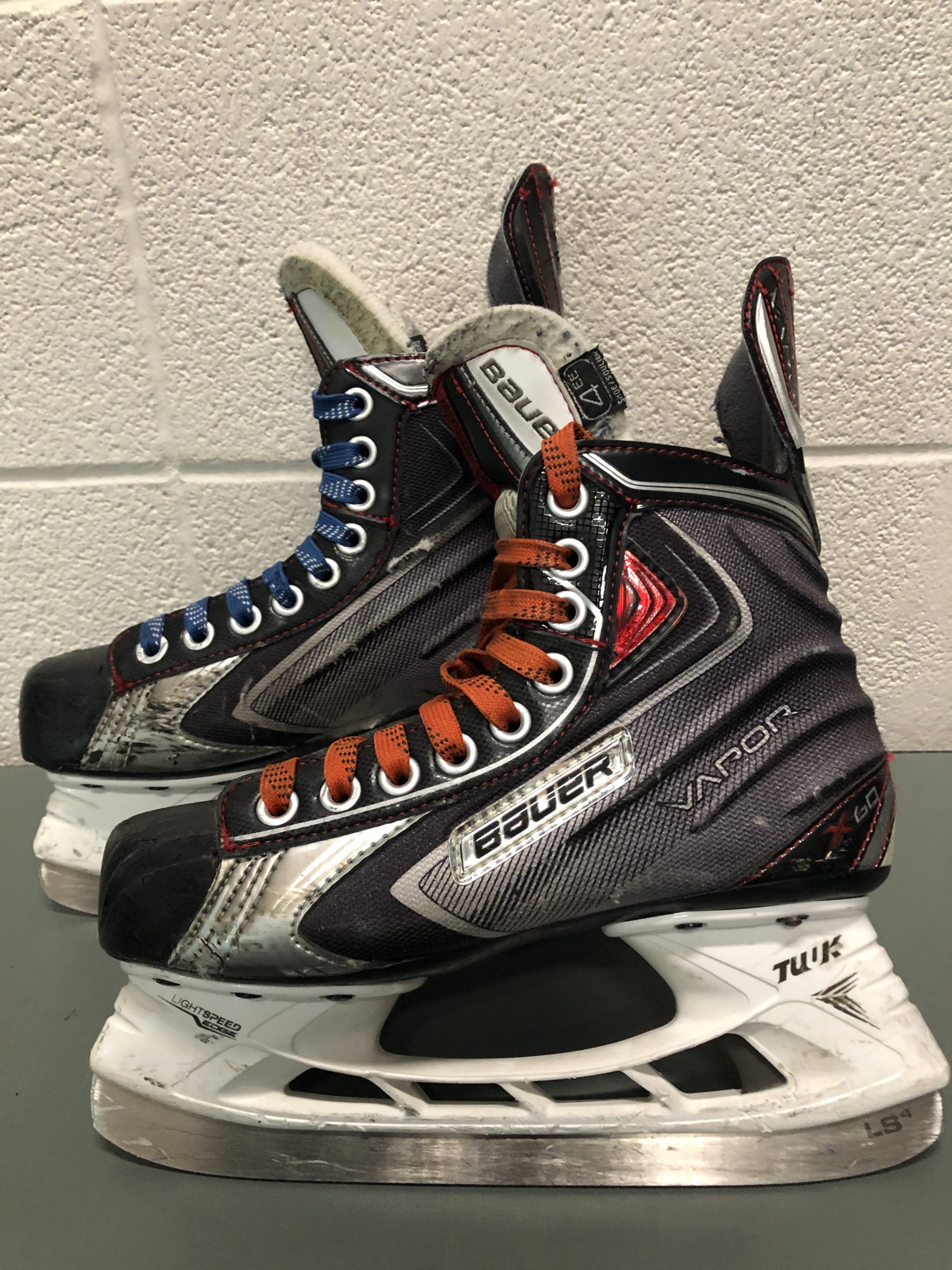 Junior Used Bauer Vapor X60 Hockey Skates Extra Wide Size 4EE - Image 7